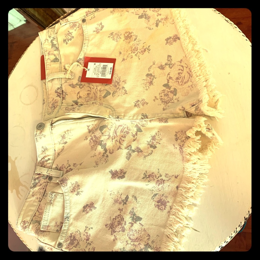 Target never worn floral short shorts!
